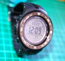 CASIO PRO TREK PRG-330-1JF nero dal Giappone
