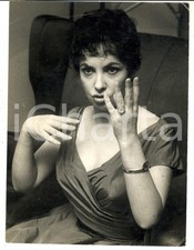1960 ROMA (?) Ritratto di Gina LOLLOBRIGIDA in poltrona - Foto 18x24 cm