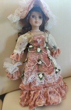 Bambola di porcellana da