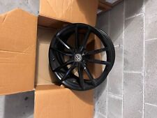 4 cerchi 19 nero lucido golf gti tcr originali  presente qualche piccolo graffio