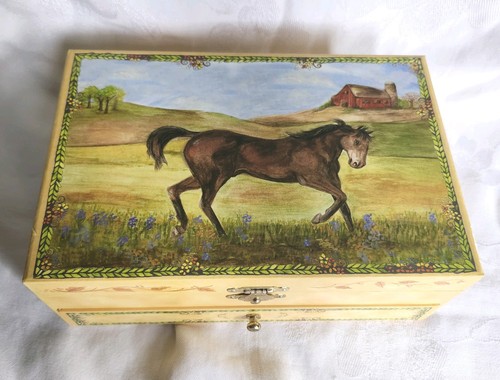 Music box stalla cavallo - music,