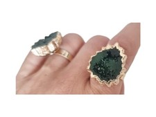 Anello cristallo verde grezzo