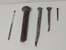 Antico perno in ferro battuto