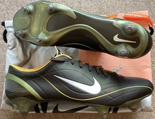 NUOVE (CON DIFETTI) SCARPE DA