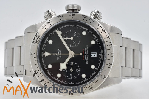 Tudor heritage black - heritage, bay
