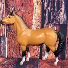 Breyer Horse Freedom Series #61149 Deluxe Country Stable Buckskin Quarter Horse