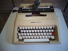 MACCHINA DA SCRIVERE OLIVETTI