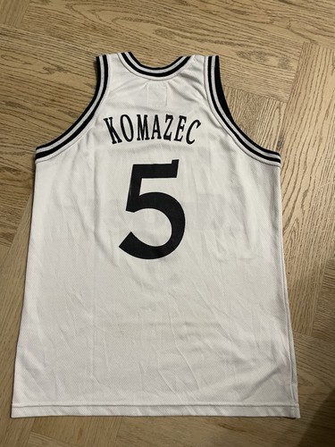 Komazec virtus kinder bologna - komazec,