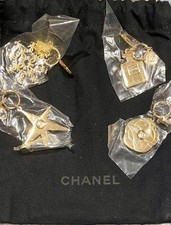 Set 4 - Charms CHANEL - Charm