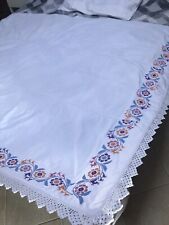 Copriletto In Tessuto Canapa Con Ricami E Pizzo Fatto Tutto A Mano Vintage