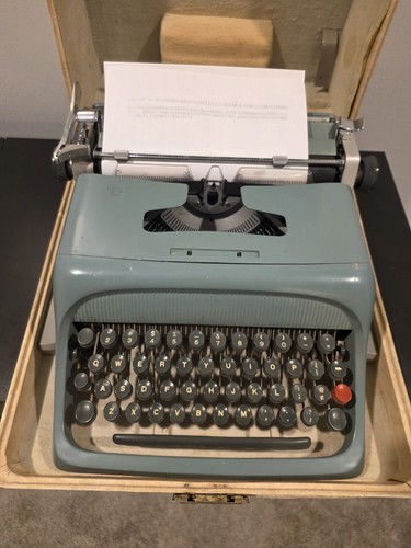 Vintage olivetti underwood - vintage,