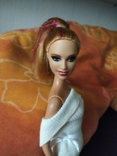 Barbie Fashionistas Bellissima Con Maglia Leggings e Scarpe.