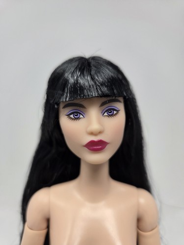 Barbie nuda looks bambola - looks,