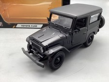 Modellini auto 1:24 MotorMax Toyota FJ40 con scatola originale