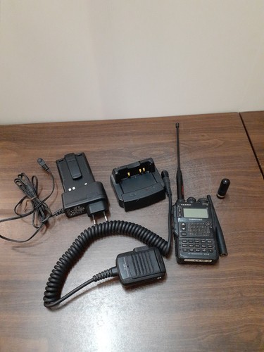 Yaesu con tre antenne - antenne,