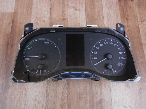Toyota yaris mk4 5 - toyota, hybrid