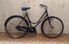 BICICLETTA DA DONNA  MARCA ATALA CITTA' CON I FRENI A BACCHETTA VINTAGE