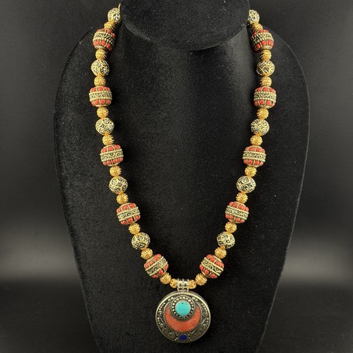 Collana perline - di,