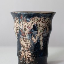 Tazza ceramica Rolf Walter putti e cherubino intagliata smaltata dipinta a mano 2005