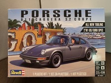 Kit modellino auto Revell