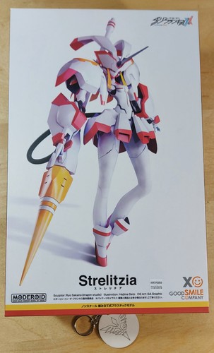 Strelitzia goodsmile company - goodsmile,