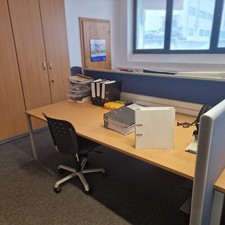 SCRIVANIA Tavolo in Legno di Faggio altezza regolabile con canalina passacavi