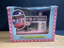 Macchina da cucire vintage per