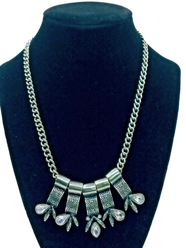 Collana stile vintage tono