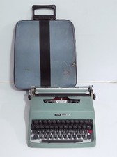Macchina da scrivere OLIVETTI