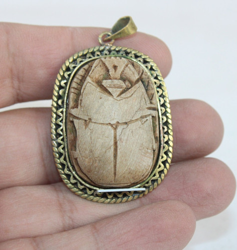 Collana ciondolo scarabeo
