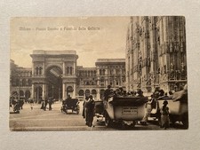 MILANO - Piazza Duomo - Autobus Linea Lugano Paradiso - Auto