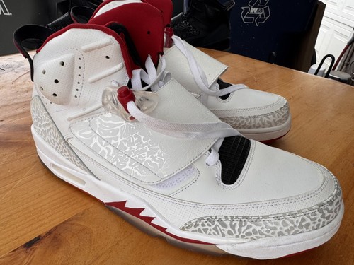 Air jordan son - mars, rosso