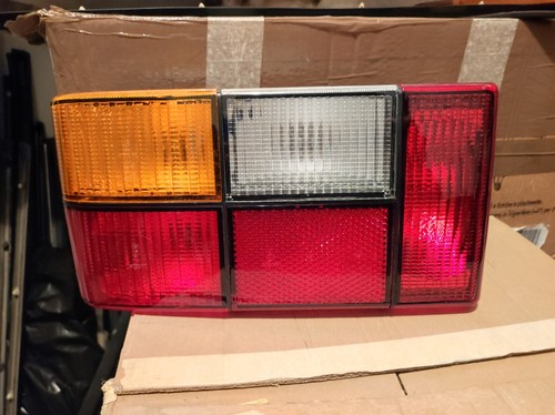 Faro posteriore volvo 244 - faro,