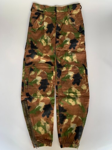 Pantaloni mimetici spray