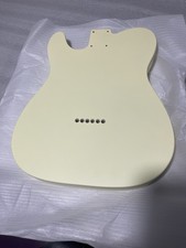 Chitarra elettrica bianco latte laccato nitrocellulosa opaco legno ontano Tele Body1