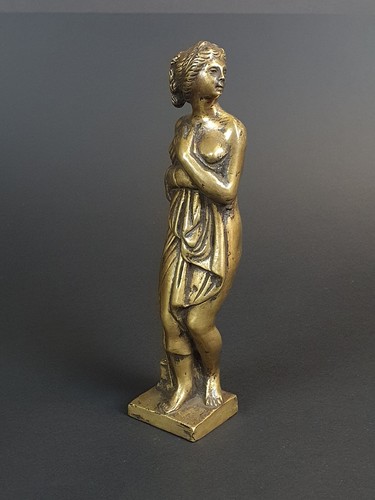Antica statua venere in - di,