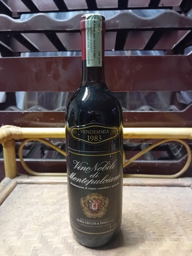 Antica bottiglia vino - antica,