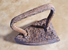 Antico Ferro Da Stiro In