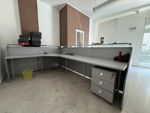 Scrivania angolare ufficio