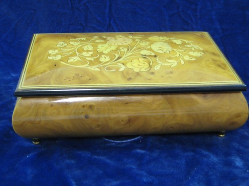 Scatola musicale legno - in,