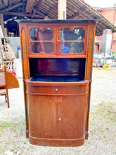 CREDENZA O MOBILE BAR AD ANTE CON CASSETTO E VANO A GIORNO E VETRINA PARTE ALTA