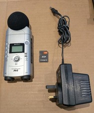 Registratore pratico Zoom H4