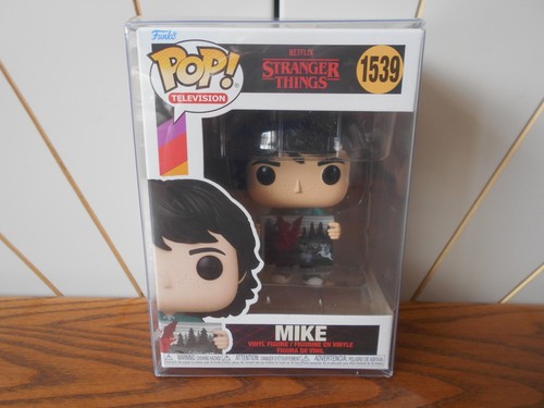 Mike with painting 1539 vinyl - with,