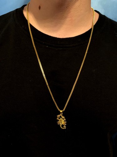 Collana con pendente scorpione - con,