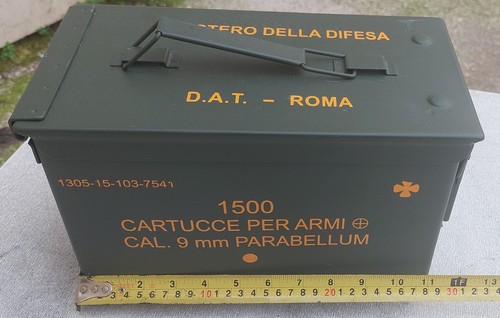 Cassetta munizioni vuota in - -,