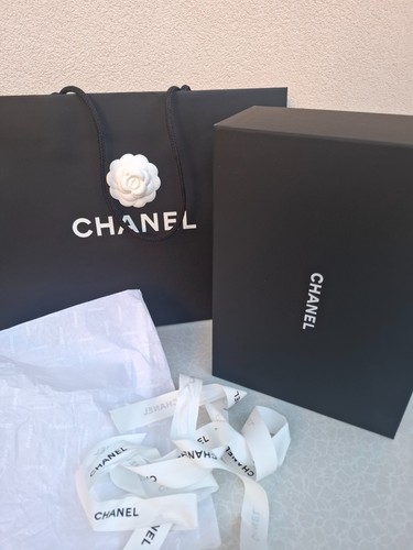 Authentic chanel 32x22x12 - 🟢authentic,