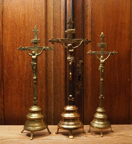 Tre antichi crocifisso - , da