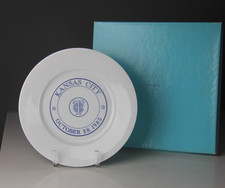 2 piatti porcellana Tiffany & Co realizzati per i sostenitori del Museo d'Arte Nelson-Atkins