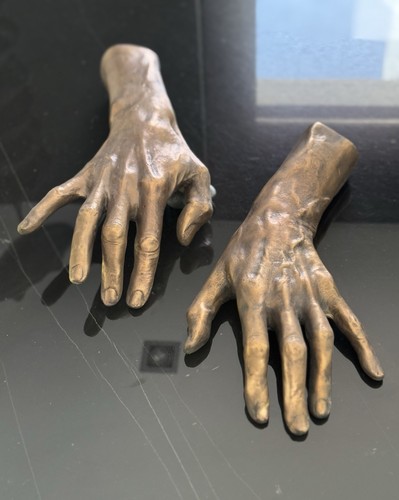 Rare bronze sculpture - rare,