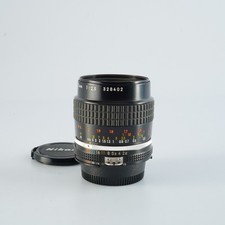 ECCELLENTE obiettivo